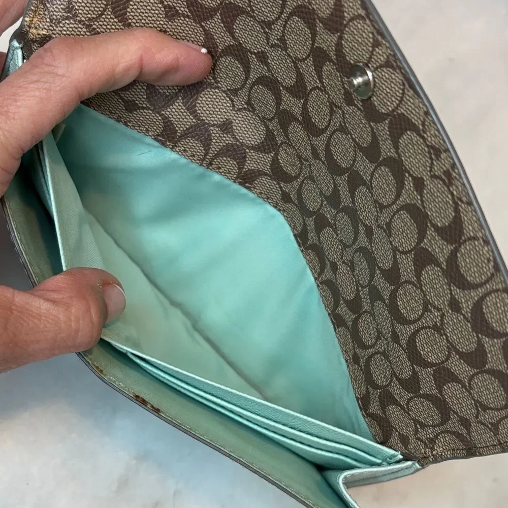 Coach Wallet Leather Cross Grain Slim Full Sized Multi compartment Wallet